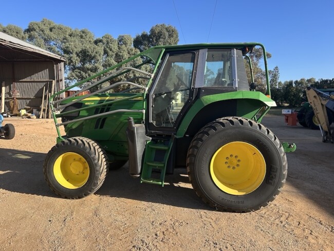001a JD 6110Ma