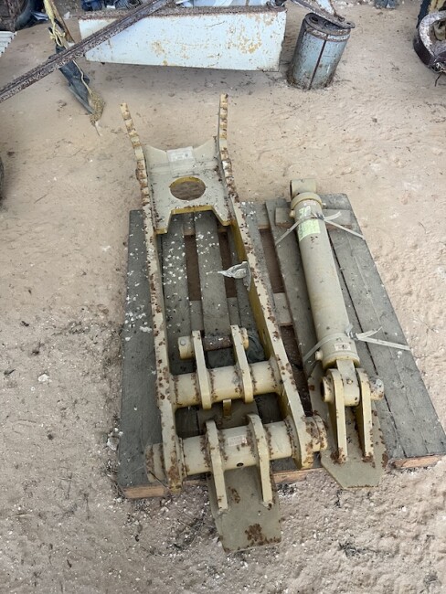 002d Excavator Thumb