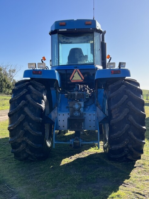 004c NH 9282 Versatile