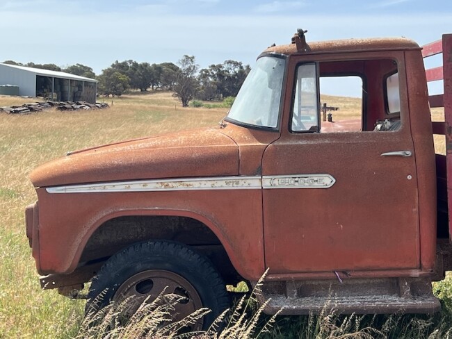 052b Dodge 575 Truck