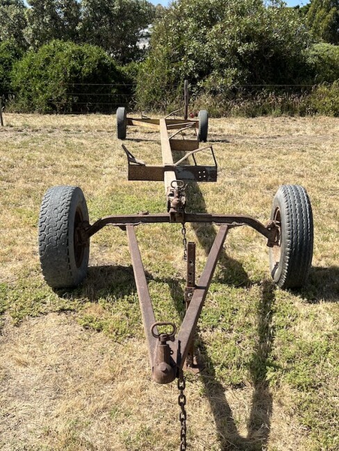 055a Comb Trailer