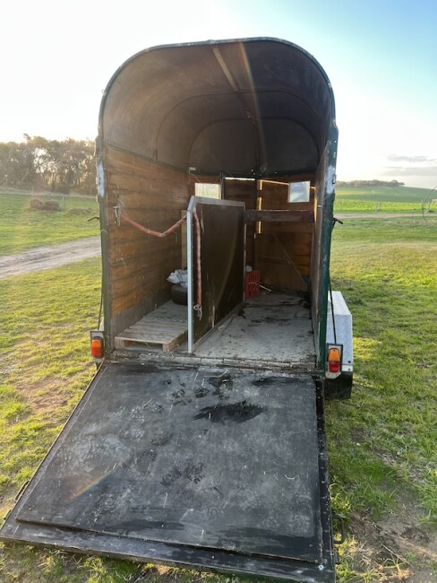 060c Taylors Float