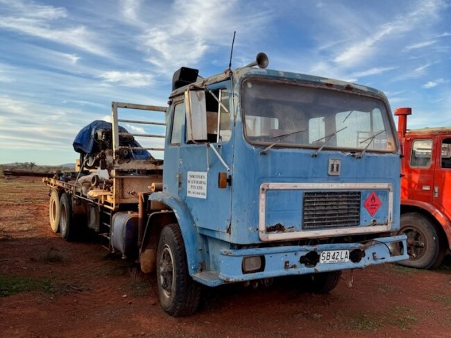 09 Acco trucks