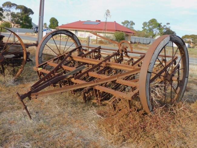105 2 v8