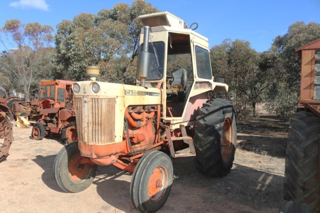 16 Case Comfort King 930 cab tractor a
