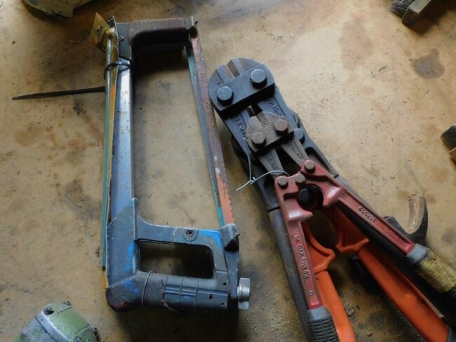 197 v8