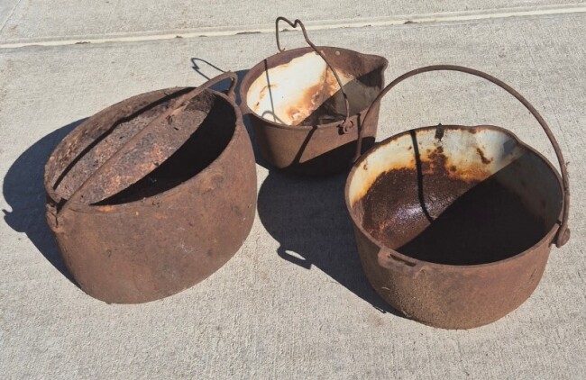 25 Cast Iron Pots with handles x3  1