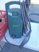 32 Gurni Pressure Washer