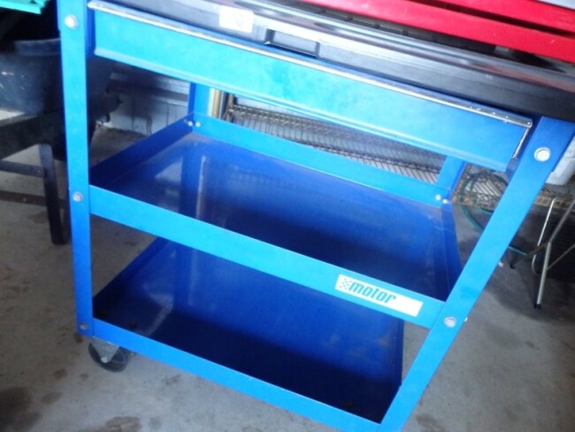 35 Toolbox Stand