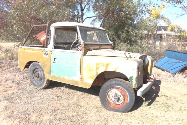 38 Land Rover a