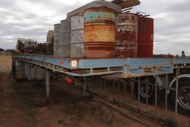 68 Freighter 41 tri axle trailer a
