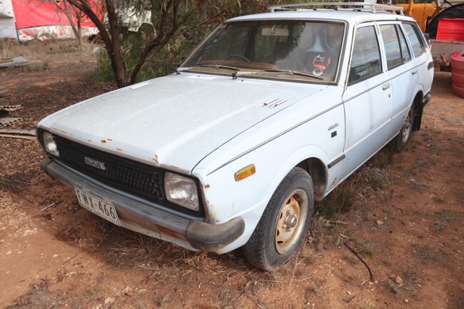 70 Toyota Corolla wagon a