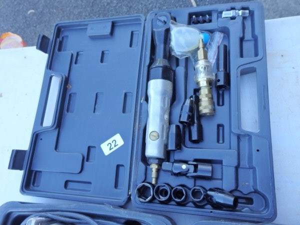 Air tool