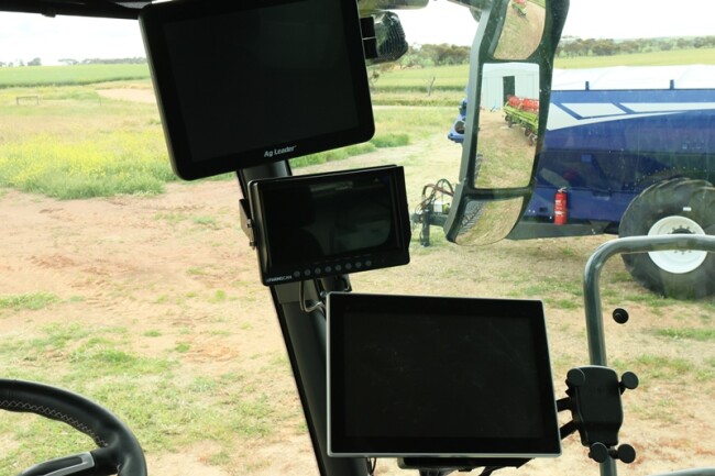 Lot 1 Claas Lexion 8800 3