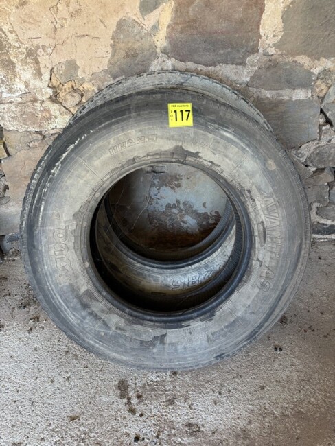 Lot 117 2 x Truck Tyres 11R 22.5