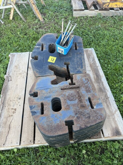 Lot 12 16 x New Holland Front Weights