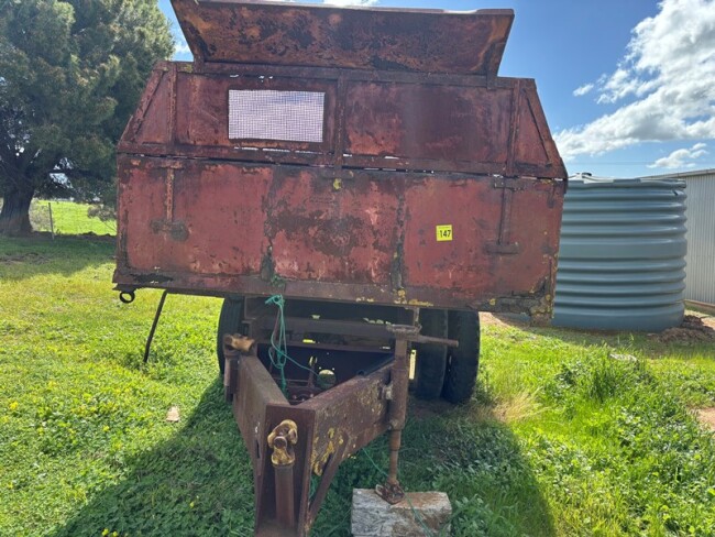 Lot 147 Tip Trailer 2