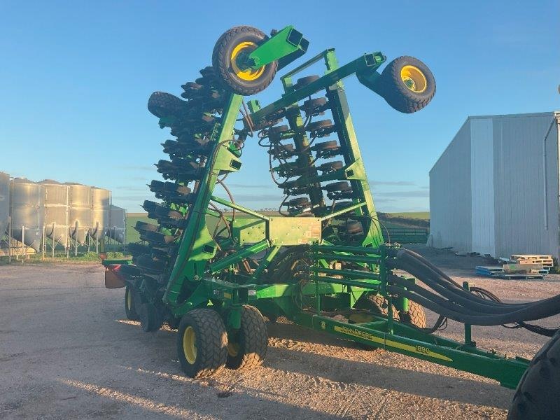 Lot 15.7