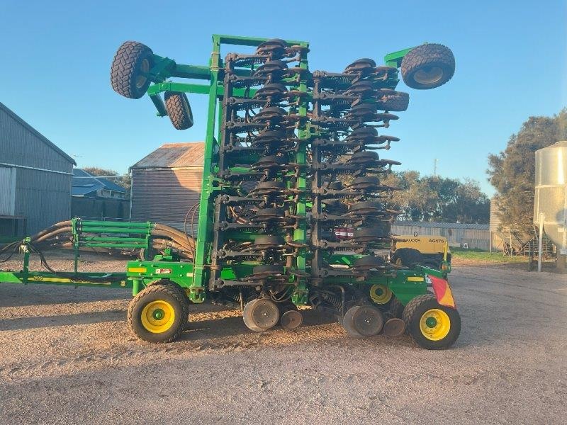 Lot 15.9