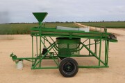 Lot 19 Orbital grain cleaner + screens 2