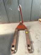 Lot 195 v3