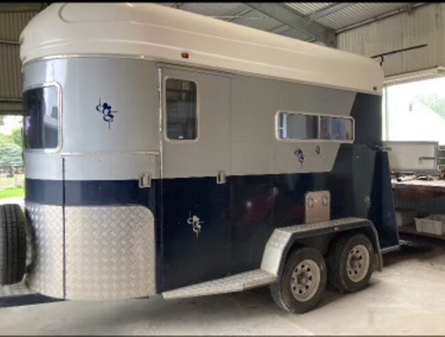Lot 206 1