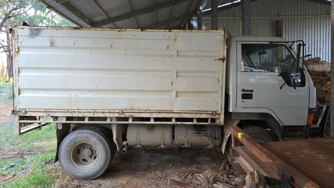 Lot 208 6