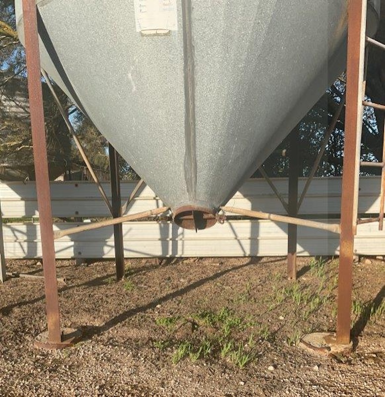 Lot 27.4