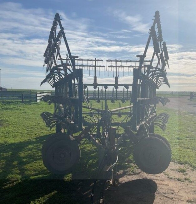 Lot 3.3