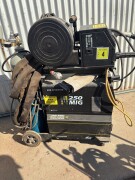 Lot 4 250 Migwelder Gas Bottle 2