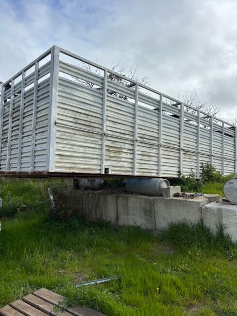 Lot 404 5