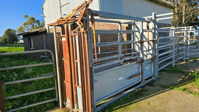 Lot 406 1