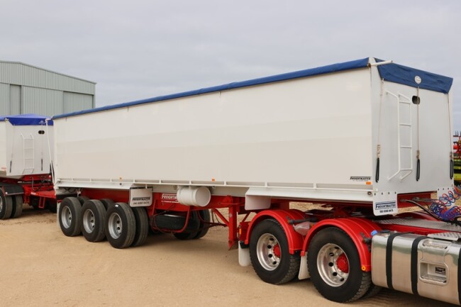 Lot 5 2xFreightmaster Semi Tipper Trailers + Bogey Dolly 2