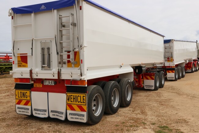 Lot 5 2xFreightmaster Semi Tipper Trailers + Bogey Dolly 5