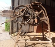 horse mair machine