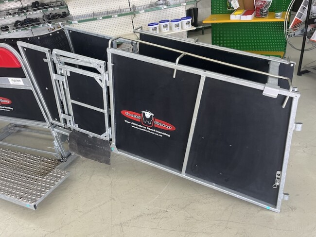 Lot 057Ab was Lot 216a