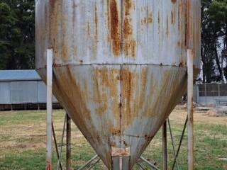 LOT 10 No.4 Grain Silo 100 bag
