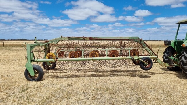 LOT 21 Hay Rake k line 10 wheel V Rake 2