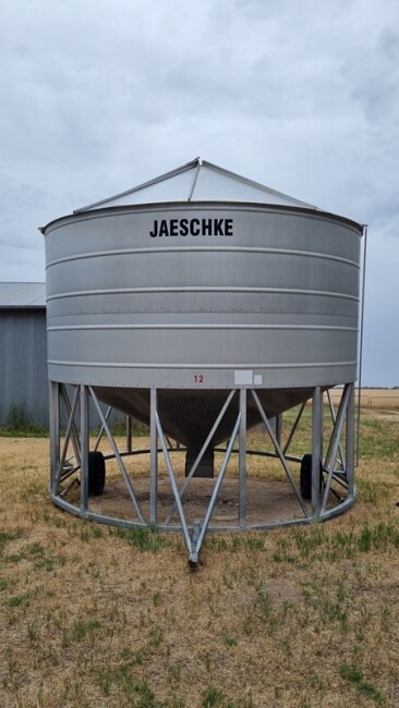 LOT 22 No.12 Jaeschke Field Bin 32T