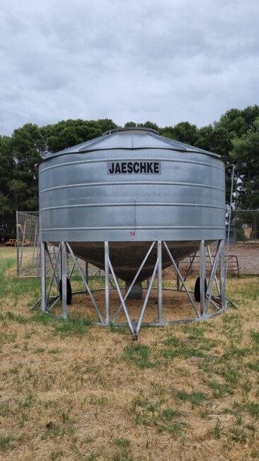 LOT 23 No.14 Jaeschke Field Bin 29T