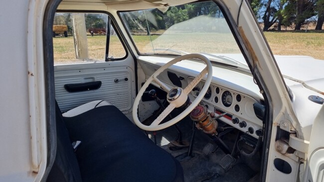 LOT 29 Ford F700 Tipper Truck 4