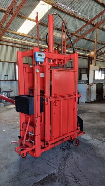 LOT 30 Sunbeam wool press 4