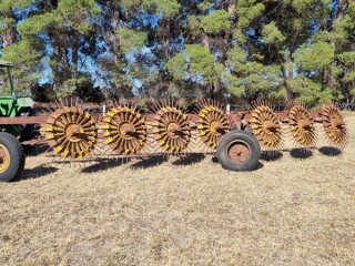 LOT 37 Horwood Bagshaw Stump Rake 1