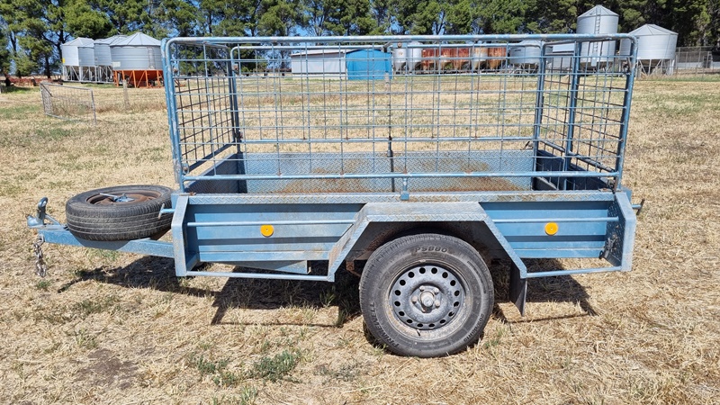 LOT 38 Miegel trailer 7 x 4ft 1
