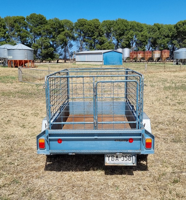 LOT 38 Miegel trailer 7 x 4ft 2