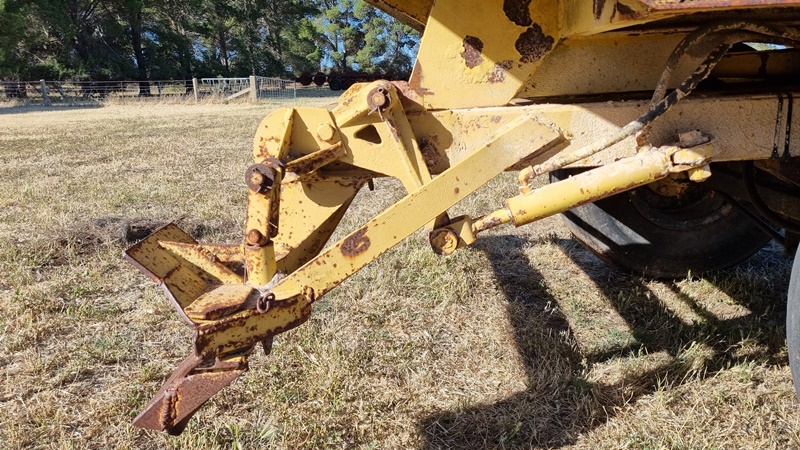 LOT 40 Bourne Tipper trailer 11ft 3