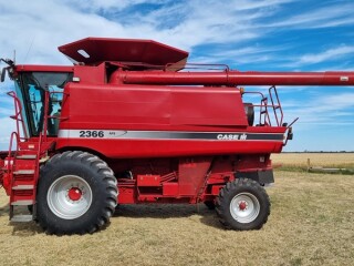 LOT 53 Case 2366 Header 25ft 1010 1