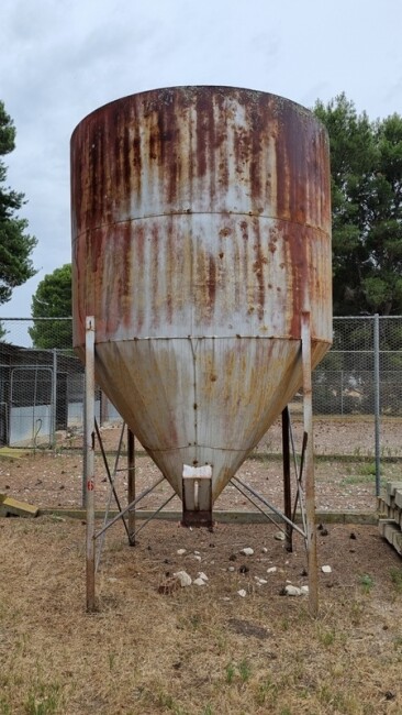 LOT 12 No.6 Grain Silo 100 bag