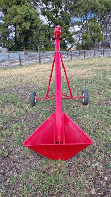LOT 18 Auger 10 x 4 2