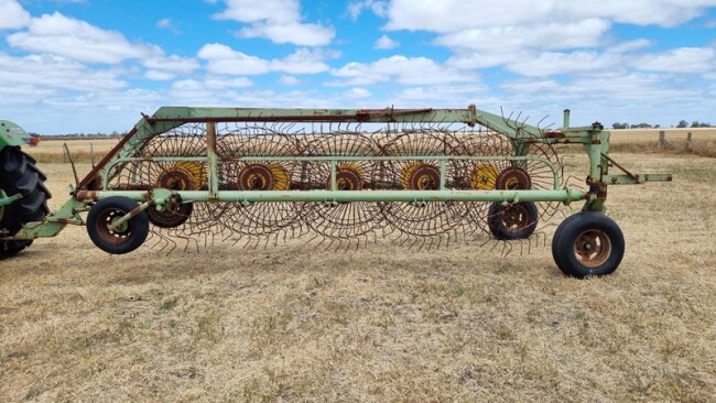 LOT 21 Hay Rake k line 10 wheel V Rake 1